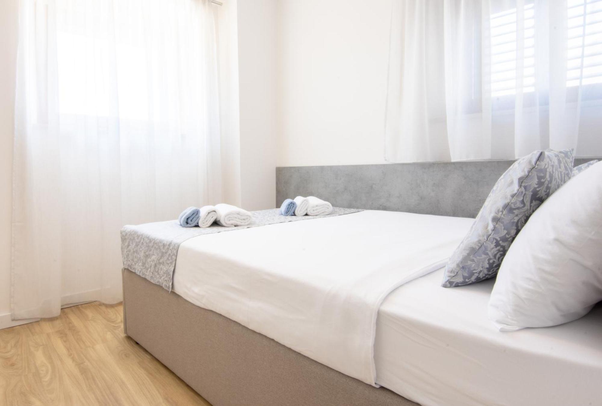Bed & Breakfast Portun In The Center Baška Voda المظهر الخارجي الصورة