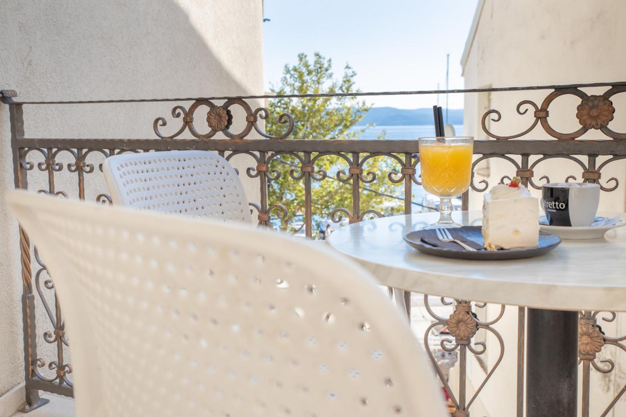 Bed & Breakfast Portun In The Center Baška Voda المظهر الخارجي الصورة