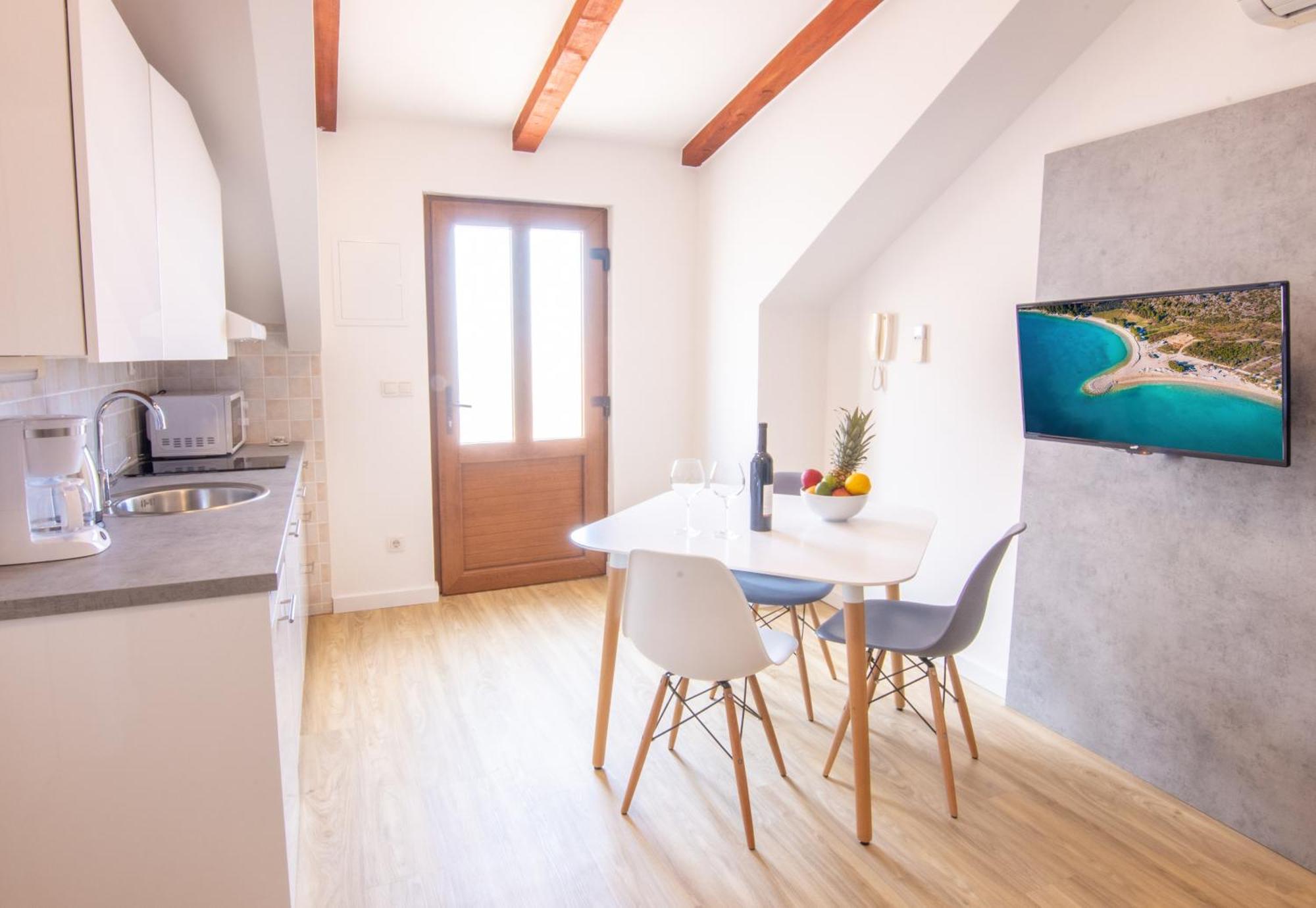 Bed & Breakfast Portun In The Center Baška Voda المظهر الخارجي الصورة
