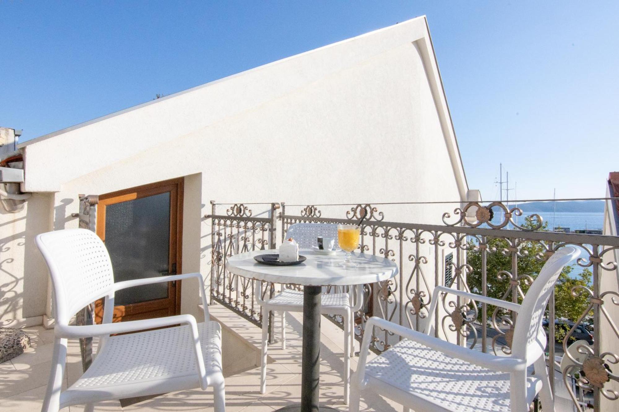 Bed & Breakfast Portun In The Center Baška Voda المظهر الخارجي الصورة