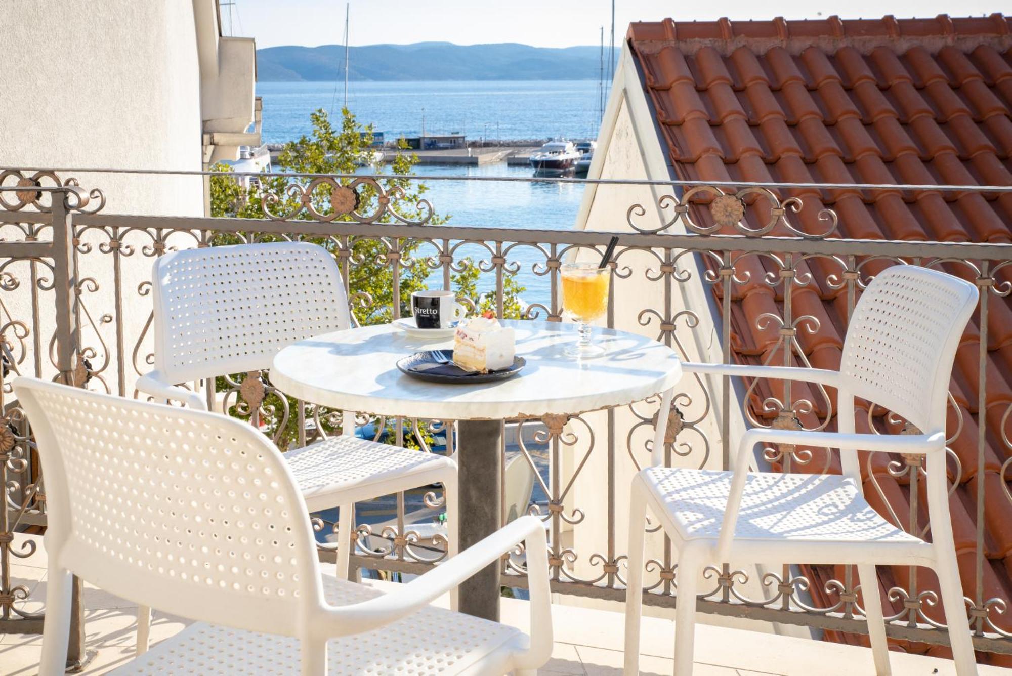 Bed & Breakfast Portun In The Center Baška Voda المظهر الخارجي الصورة